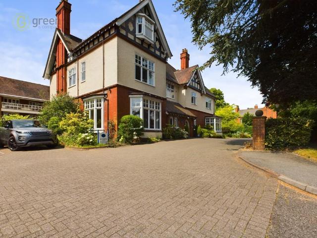 Flat for sale in Four Oaks, West Midlands