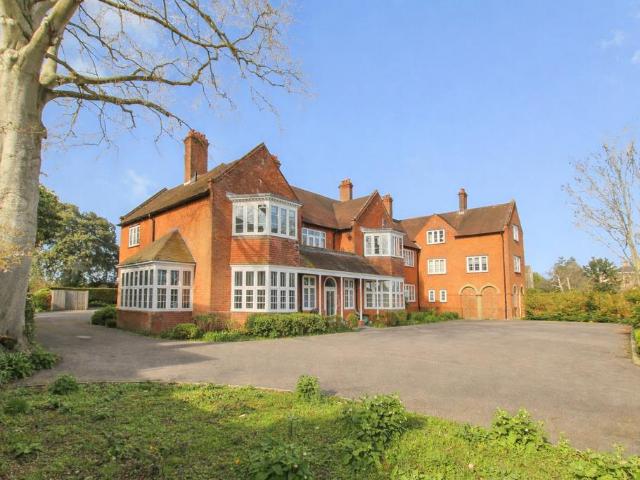 Flat for sale in Trowbridge