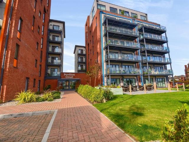 Flat for sale in Walton, Eastbridge