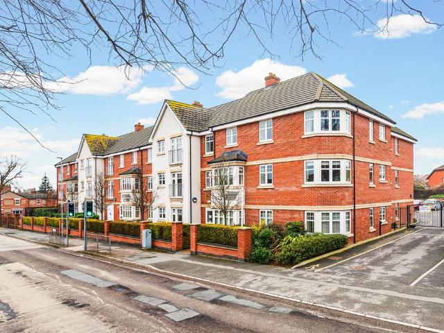 Flat for sale in Hatton Park, Wellingborough