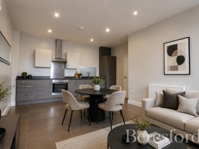 Flat for sale in Fordham Heath, Essex