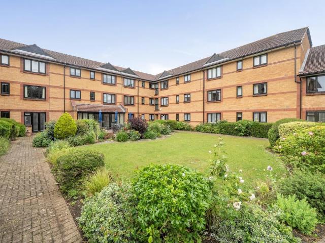 Flat for sale in Cadbury Heath, South Gloucestershire