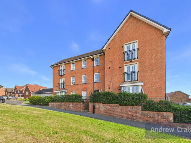 Flat for sale in Blakelaw, Tyne And Wear