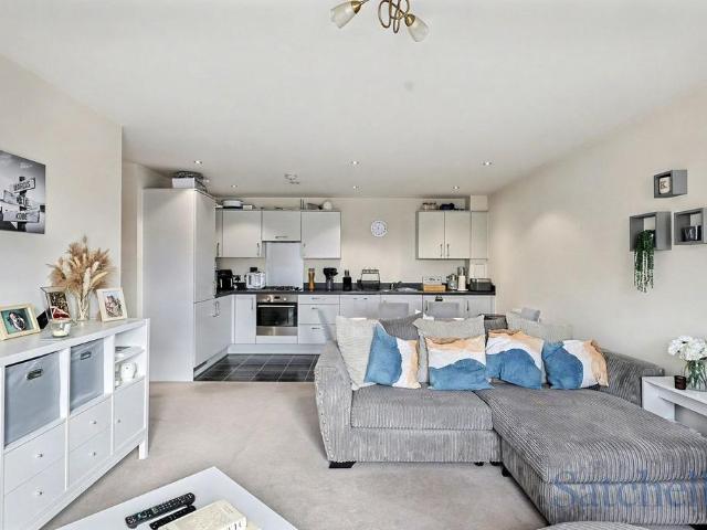 Flat for sale in Biggleswade, Bedfordshire