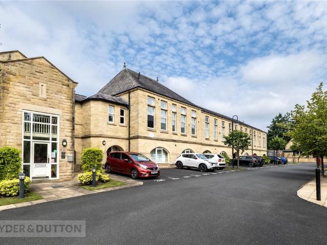 Flat for sale in Heath, Savile Park