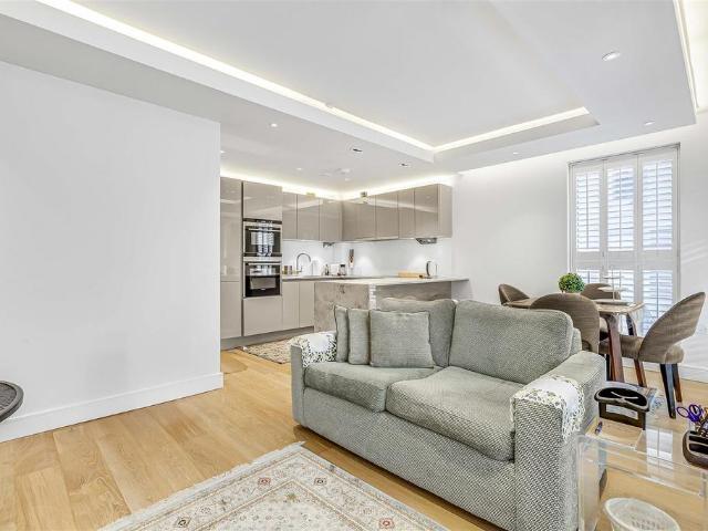 Flat for sale in Greater London