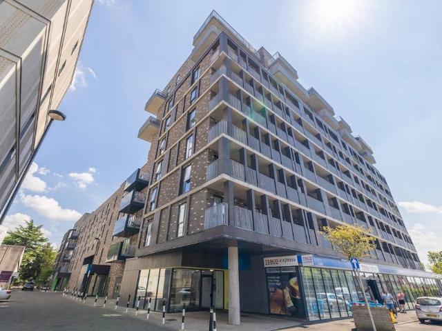 Flat for sale in Slough