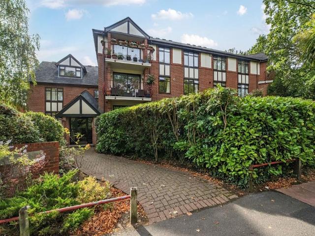 Flat for sale in London Borough of Bromley, Greater London