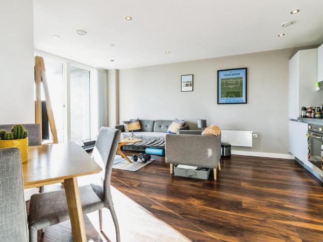 Flat for sale in Hulme, Georgia