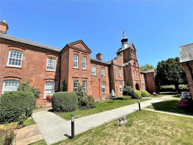 Flat for sale in Horseport, Ashurst Bridge