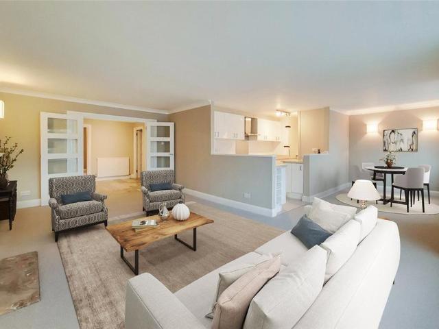 Flat for sale in Mortlake, Greater London