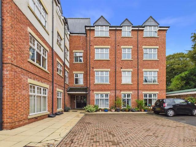 Flat for sale in The Wharf, Beamhurst