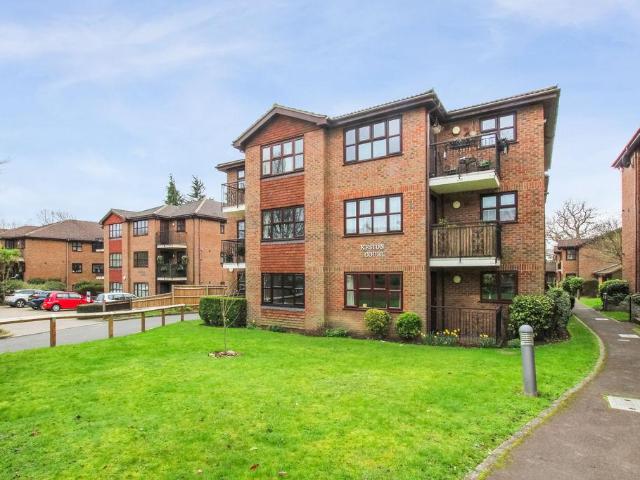 Flat for sale in Bexley, Greater London