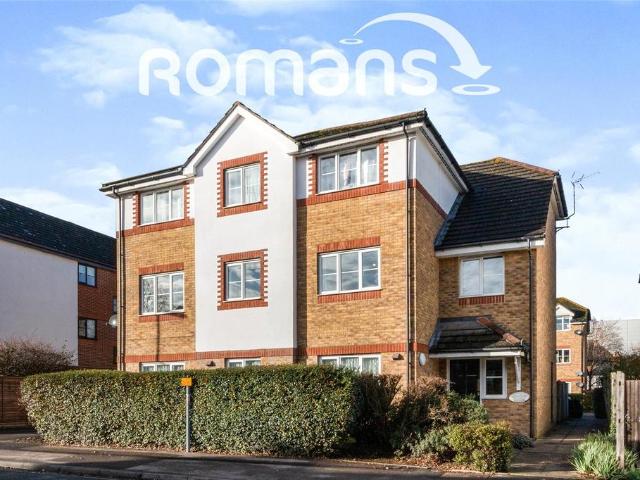 Flat for sale in Fleet, Hart