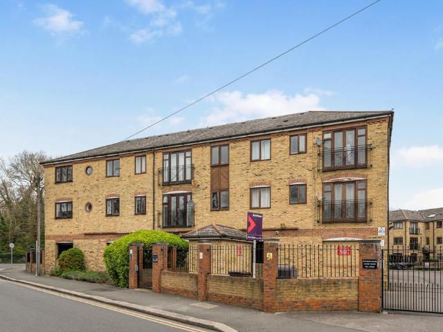 Flat for sale in London Borough of Merton, Isle Of Man