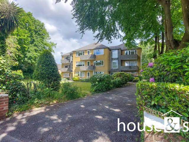 Flat for sale in Bournemouth