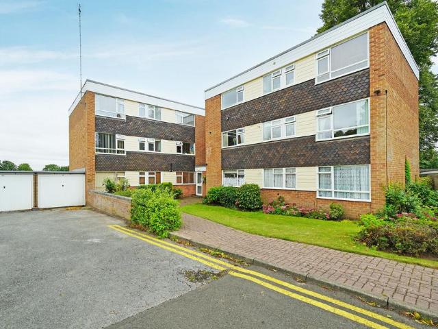 Flat for sale in Elmdon, West Midlands