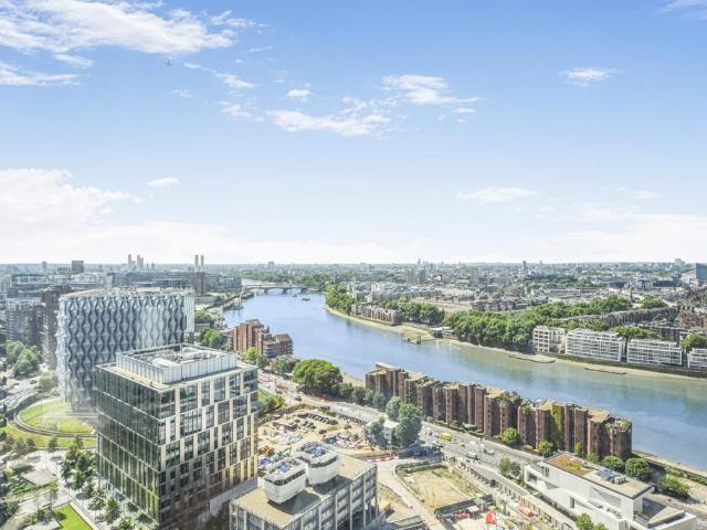 Flat for sale in Nine Elms, Greater London