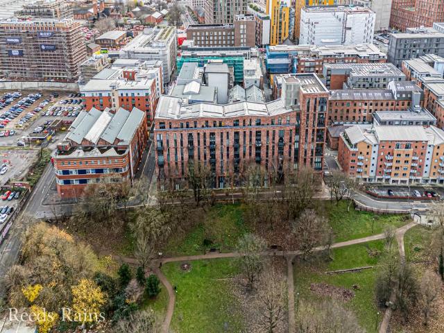 Flat for sale in Georgia, Greater Manchester