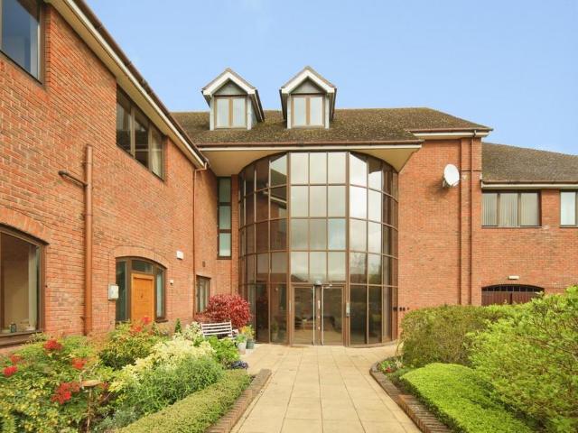 Flat for sale in Hockley Heath, West Midlands
