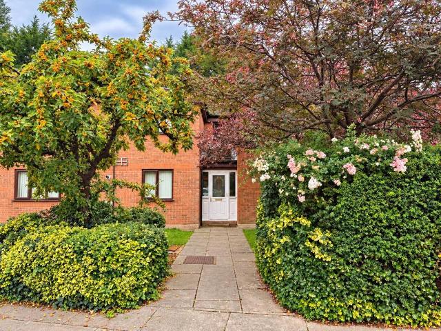 Flat for sale in Dovecot, Liverpool