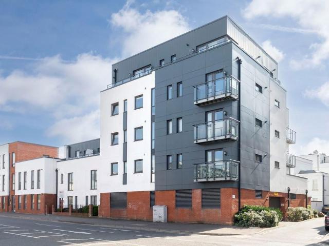 Flat for sale in Ewens Farm, Golden Valley