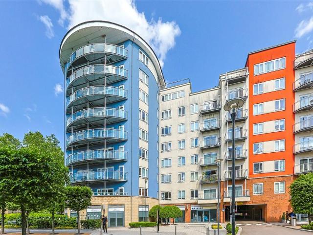 Flat for sale in Colindale, Greater London