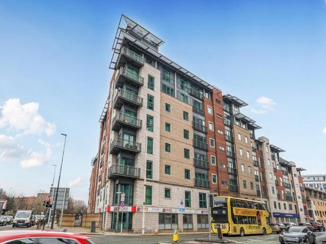 Flat for sale in City Centre, Salford