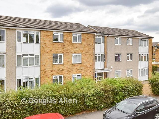 Flat for sale in Wickford