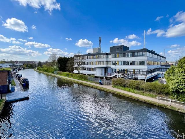 Flat for sale in West Timperley, Trafford