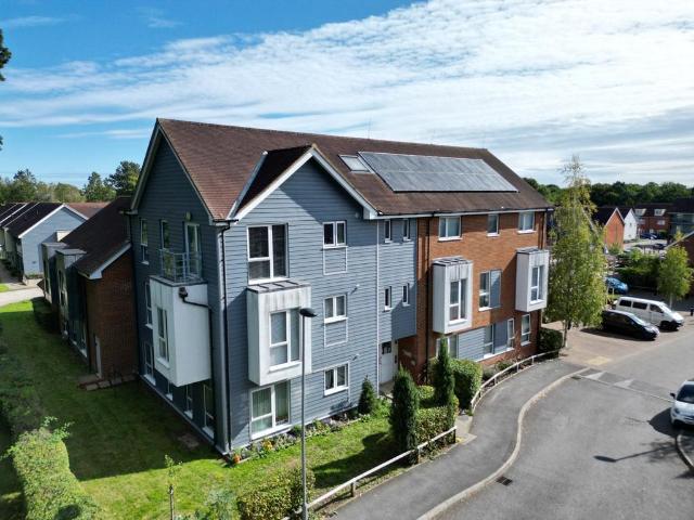 Flat for sale in Row Town, Surrey