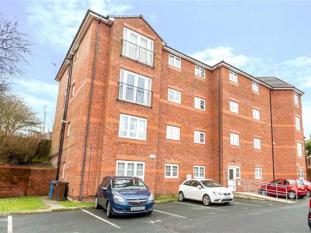 Flat for sale in Oozewood, Pendock