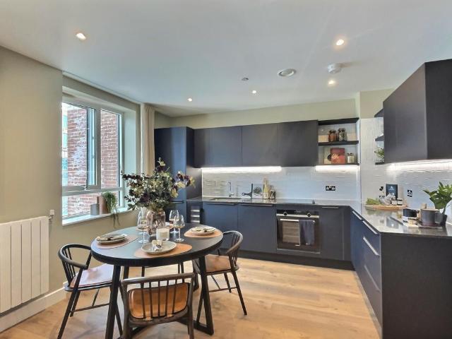 Flat for sale in Glyndon, Plumstead