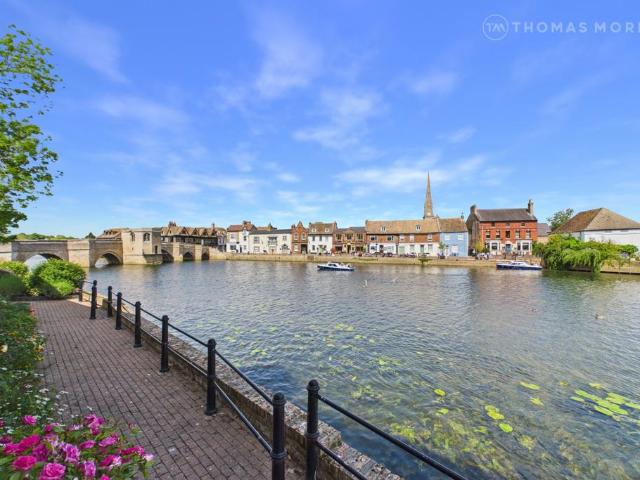 Flat for sale in St. Ives, Huntingdon