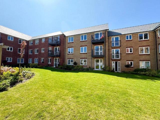 Flat for sale in Littletown, Budlake