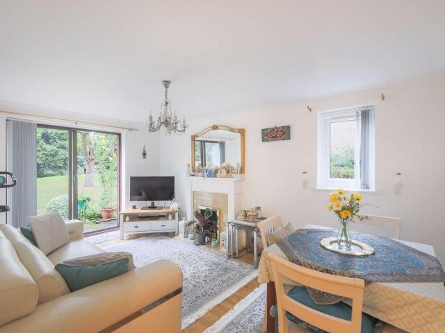 Flat for sale in High Heaton, Tyne And Wear