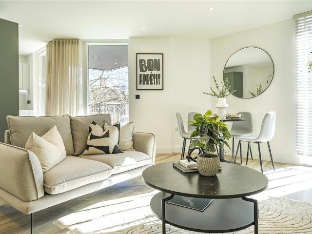 Flat for sale in Greater London