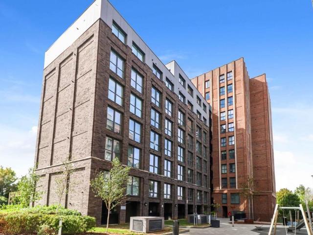 Flat for sale in North Watford, Watford