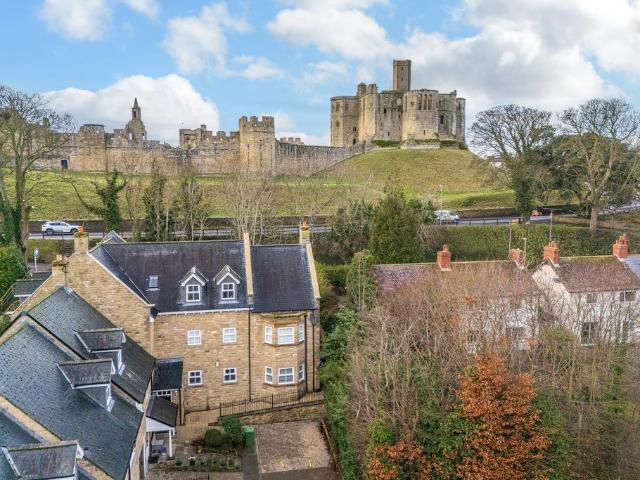 Flat for sale in Warkworth