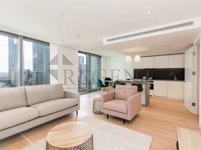 Flat for sale in Canary Wharf, Greater London