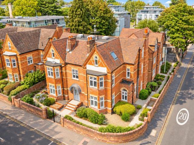 Flat for sale in St Albans