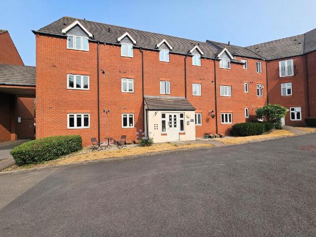 Flat for sale in Aldridge, West Midlands
