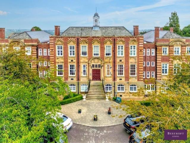 Flat for sale in Pogmoor, South Yorkshire
