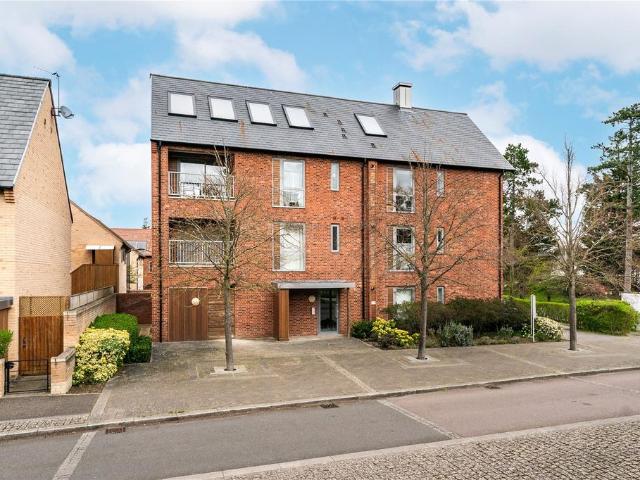 Flat for sale in Arbury, Cambridgeshire