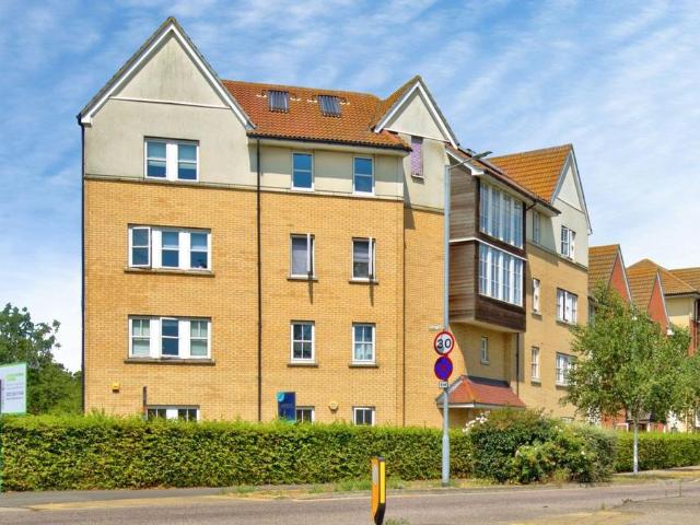 Flat for sale in Essex