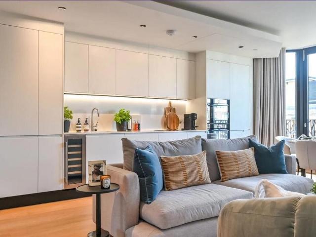 Flat for sale in East Marylebone, Greater London