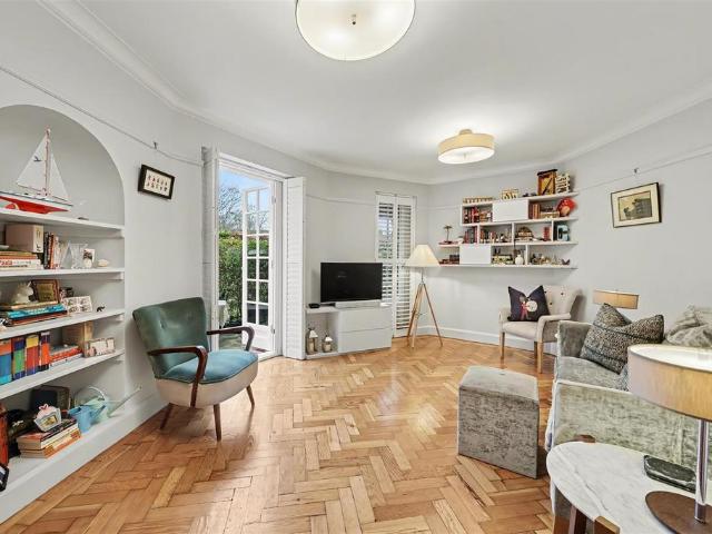 Flat for sale in Golders Green, Isle Of Man