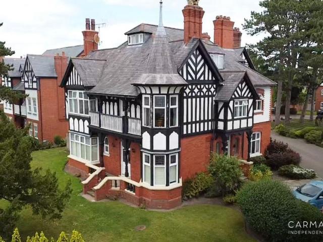 Flat for sale in Great Boughton, Two Mills