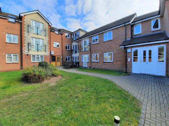 Flat for sale in Fareham, Hampshire