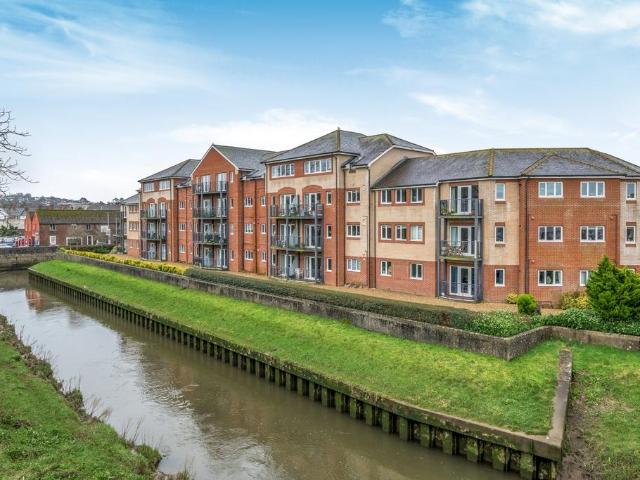 Flat for sale in Pilton, Kentisbury